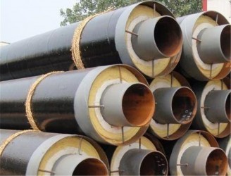 鋼套鋼蒸汽復(fù)合保溫管是由外護(hù)鋼管加鋼管防腐、保溫層及內(nèi)工作鋼管組合而成。鋼套鋼蒸汽復(fù)合保溫管適用于輸送2.5MPa、350℃以下的蒸汽或其它介質(zhì)，該產(chǎn)品用鋼管做外防護(hù)層，具有強(qiáng)度高，不易損壞，施工檢修