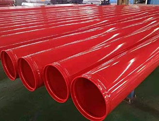 涂塑鋼管，又名涂塑管、鋼塑復(fù)合管、涂塑復(fù)合鋼管，是以鋼管為基體，通過(guò)噴、滾、浸、吸工藝在鋼管（底管）內(nèi)表面熔接一層塑料防腐層或在內(nèi)外表面熔接塑料防腐層的鋼塑復(fù)合鋼管。涂塑鋼管具有優(yōu)良的耐腐蝕性和比較小